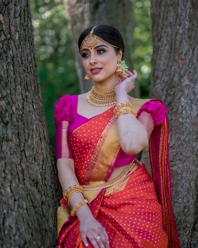 gold-tissue-dupatta